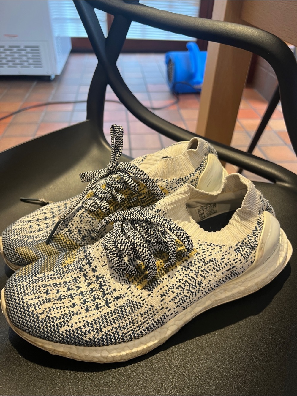 Adidas Lightweight Knit Sneakers in Cream, Navy & Yellow